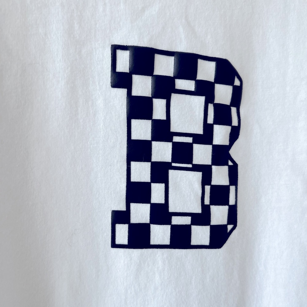 BLOOMINGDALE’S Men’s checkered white t shirt size large NEW - Picture 4 of 4